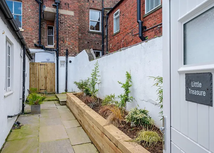 Little Treasure アパート